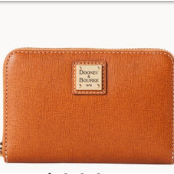 Dooney & Bourke Saffiano, Zip Around Credit Card Case/ color Natural - Picture 2 of 8